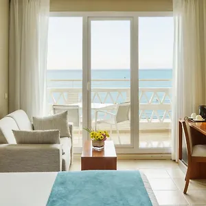 4* فندق إيلونيون فوينجيرولا